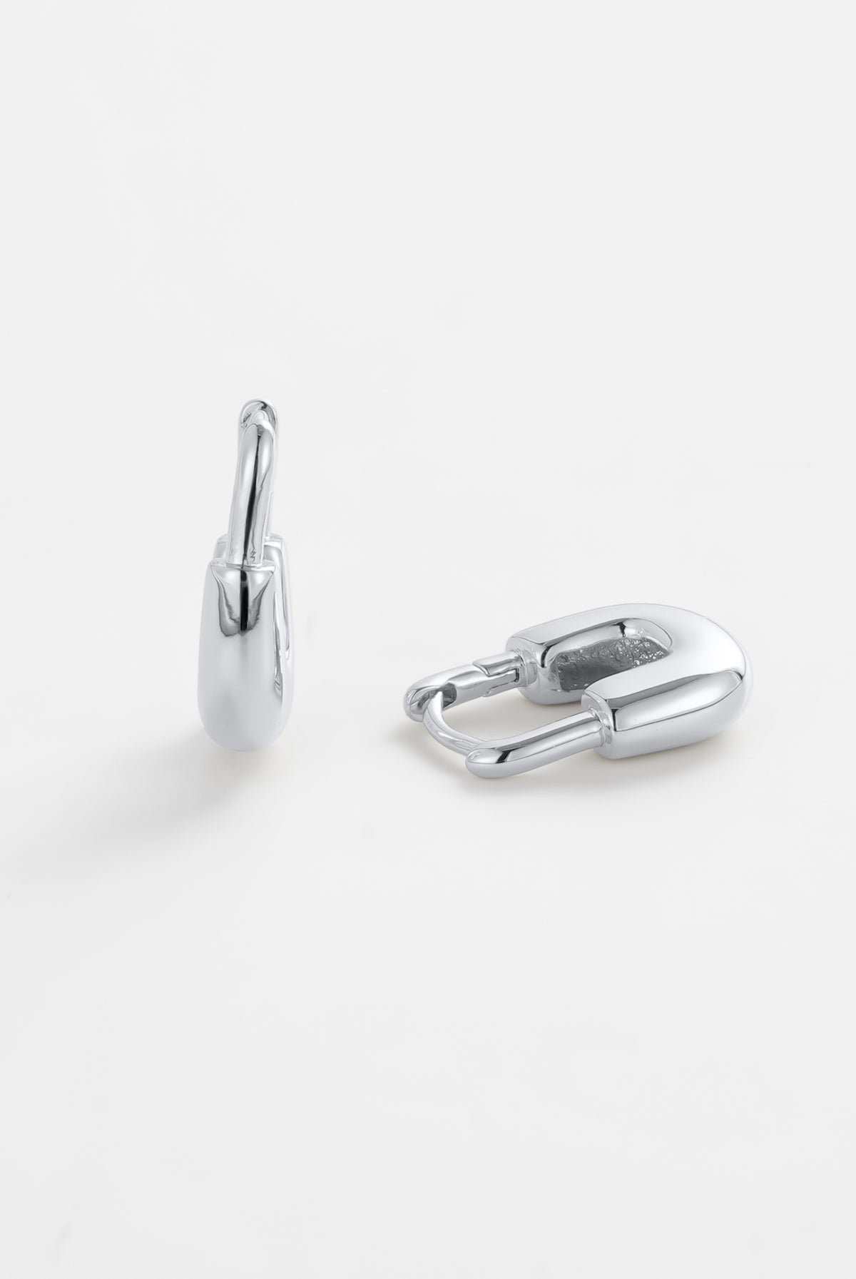 ZAFINO Imogen Huggie - Silver