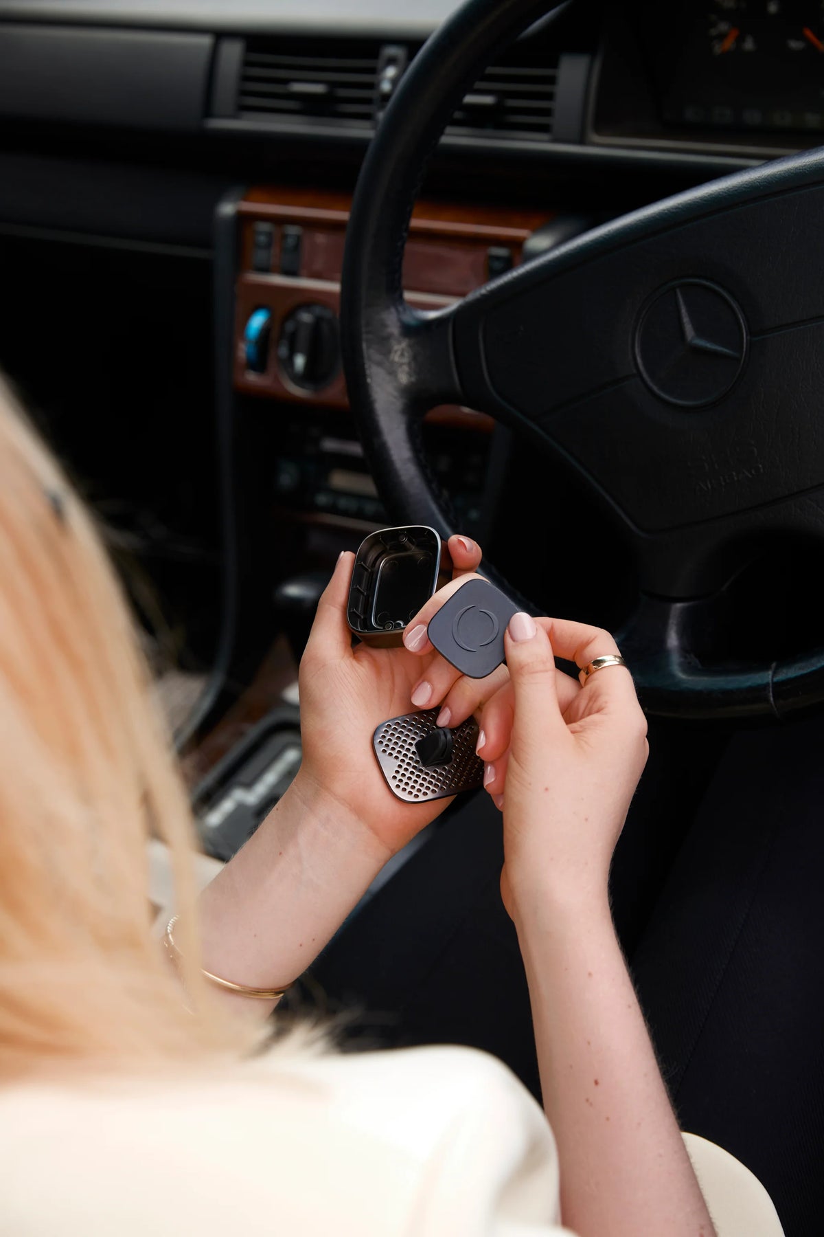 ECOYA Car Diffuser Case (inc 1 Lotus Flower Refill)