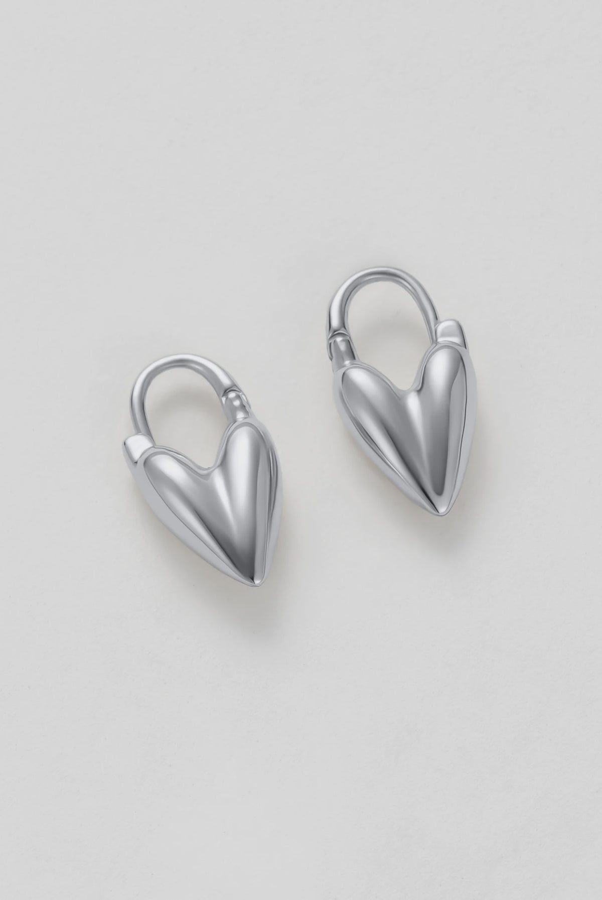 ZAFINO Jess Heart Hoop Essential Earring - Silver 7534