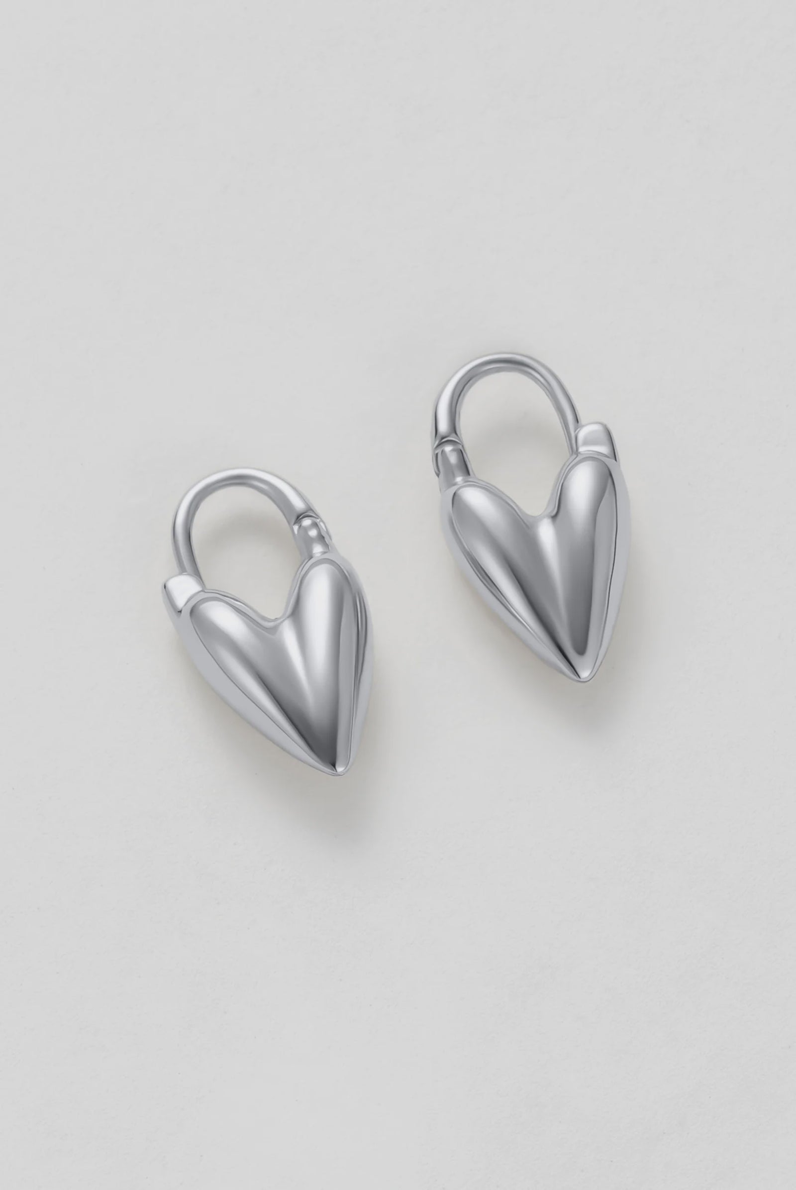 ZAFINO Jess Heart Hoop Essential Earring - Silver 7534