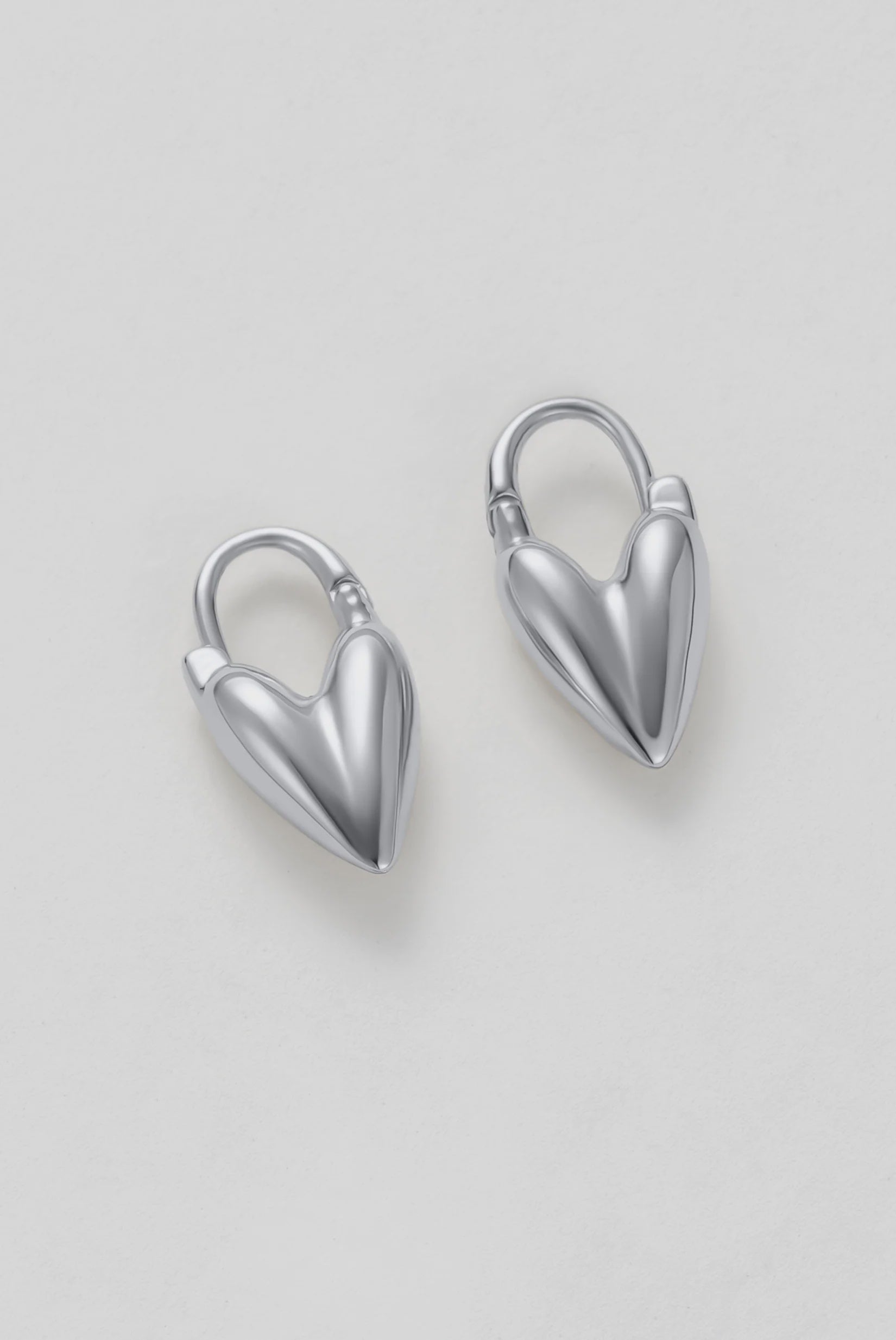 ZAFINO Jess Heart Hoop Essential Earring - Silver 7534