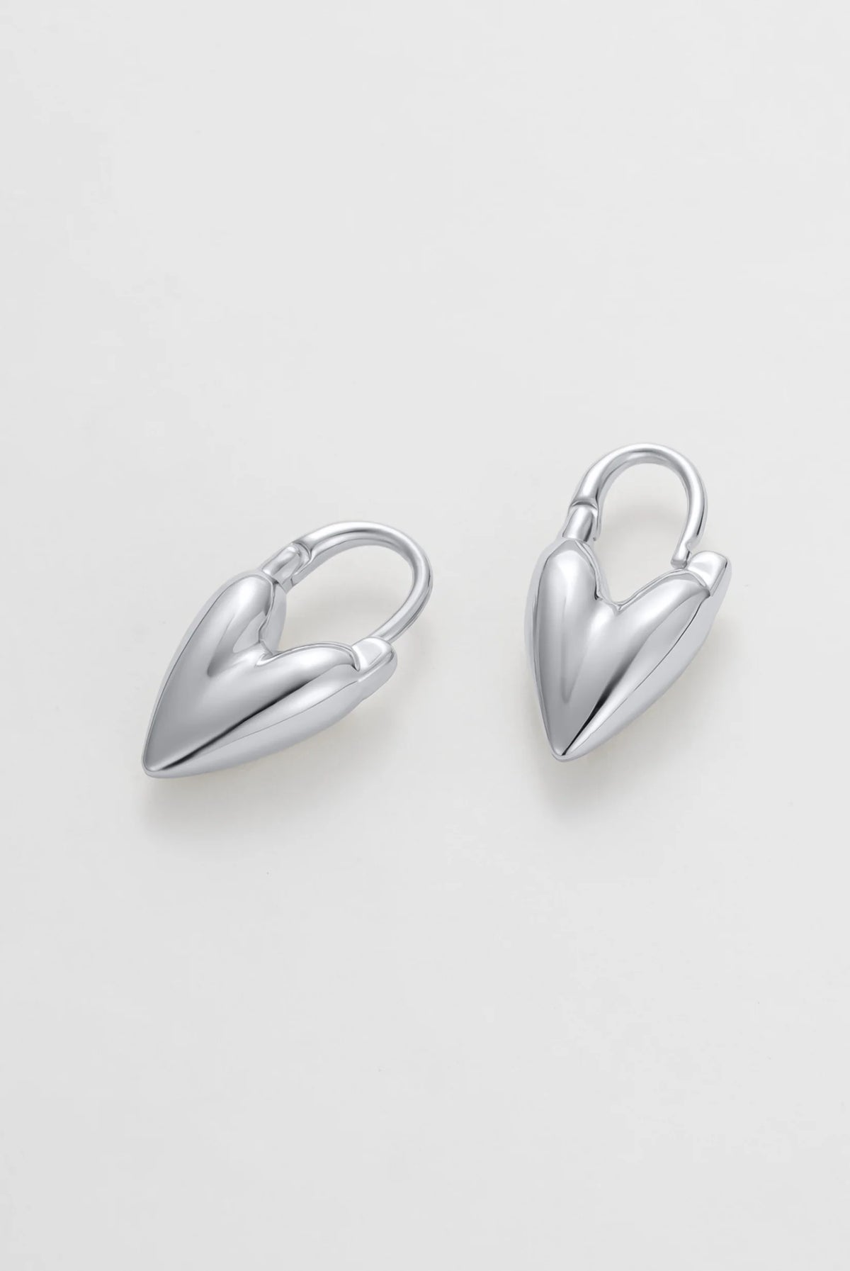 ZAFINO Jess Heart Hoop Essential Earring - Silver 7534