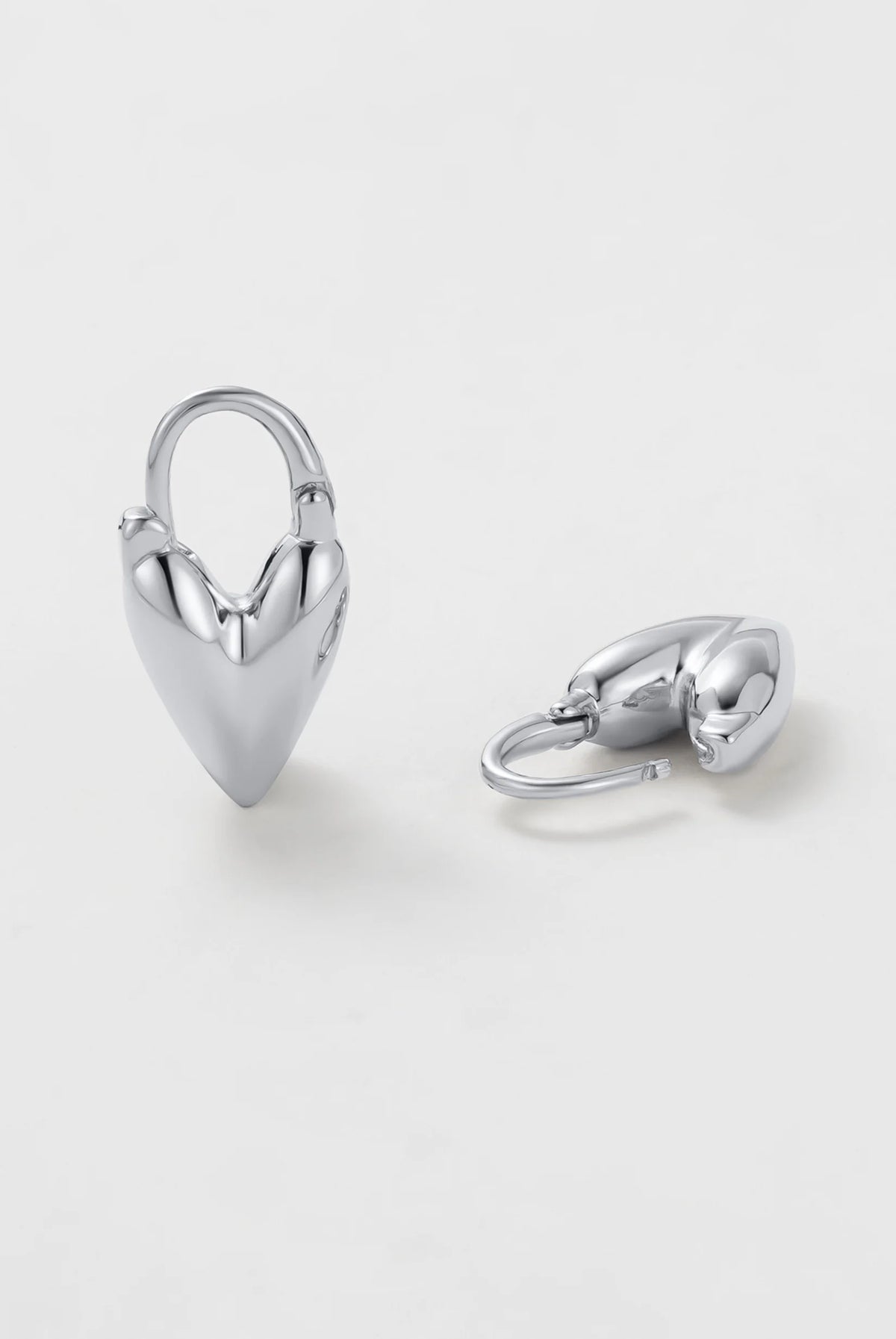ZAFINO Jess Heart Hoop Essential Earring - Silver 7534