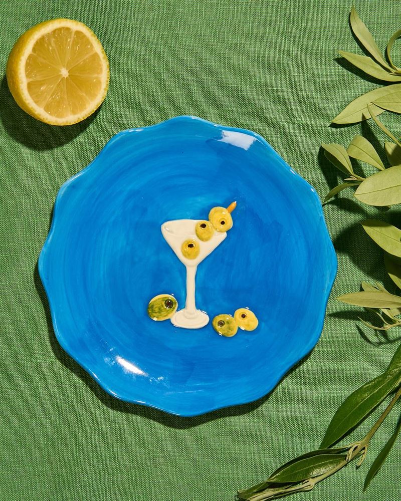 La La Land - Cocktail - Stoneware Plate Blue ceramic plate with a cocktail 