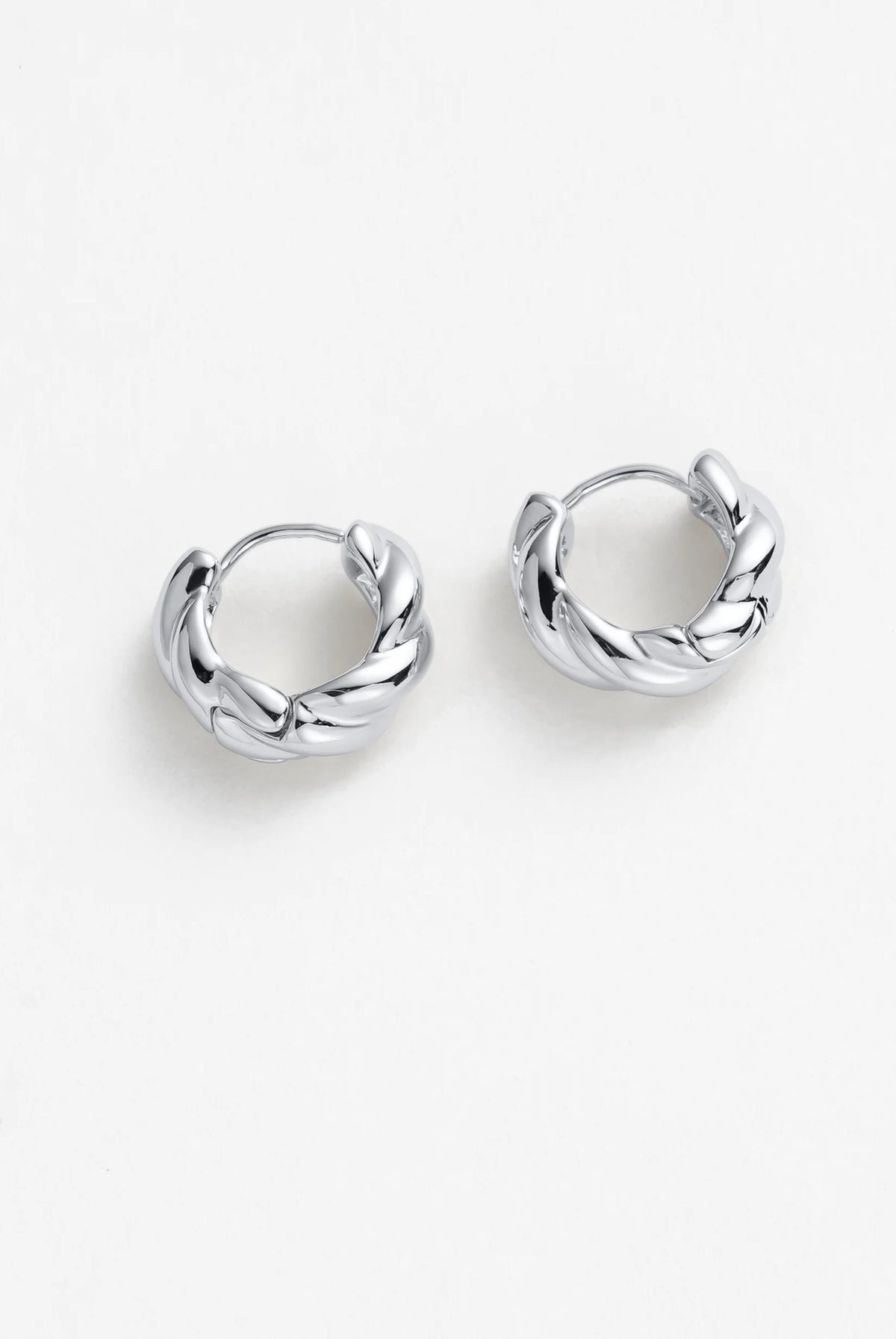 ZAFINO Maya Mini Huggies - Silver 7118