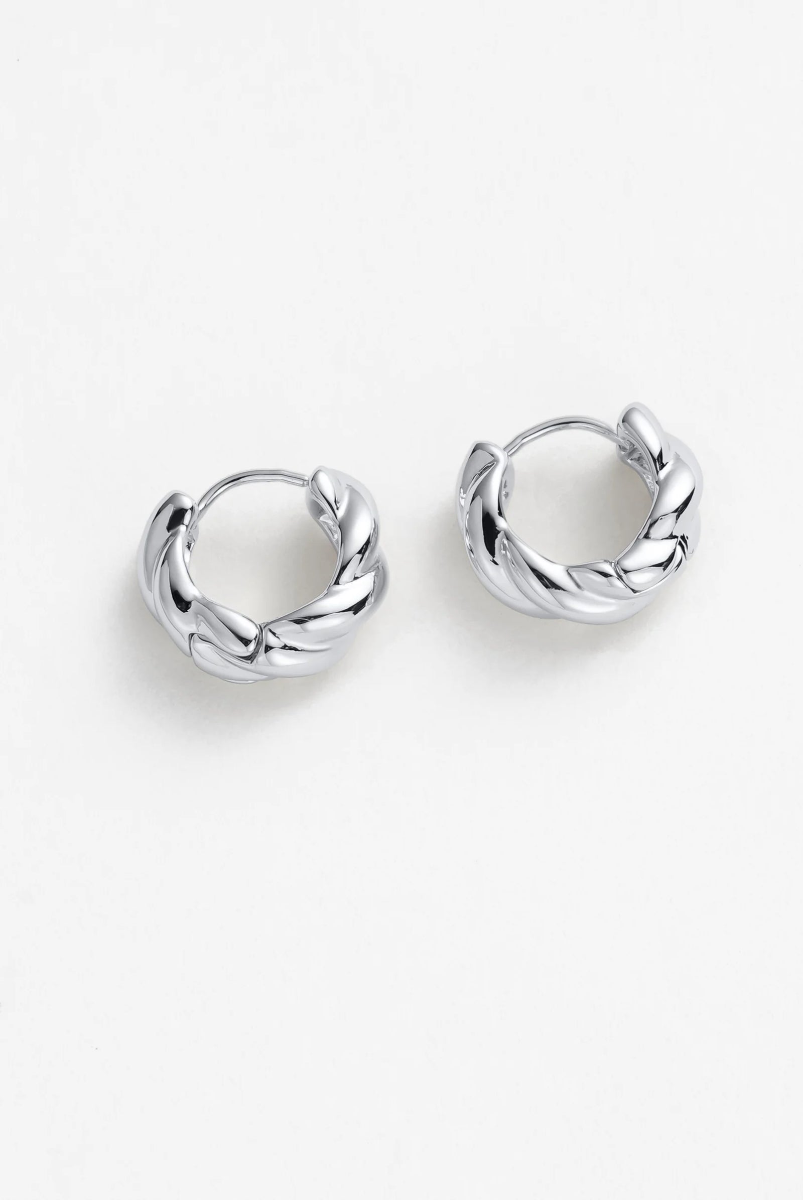 ZAFINO Maya Mini Huggies - Silver 7118