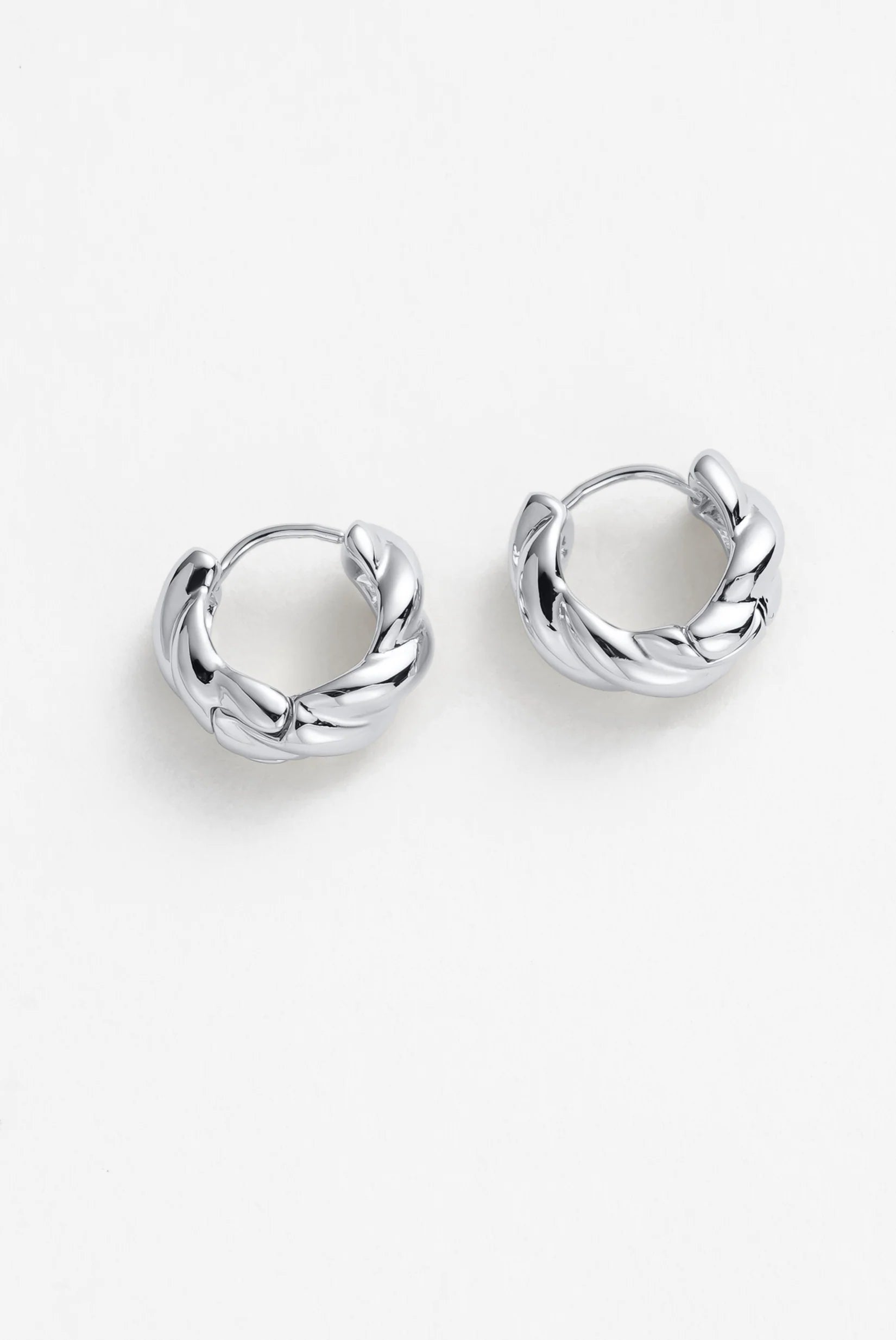 ZAFINO Maya Mini Huggies - Silver 7118