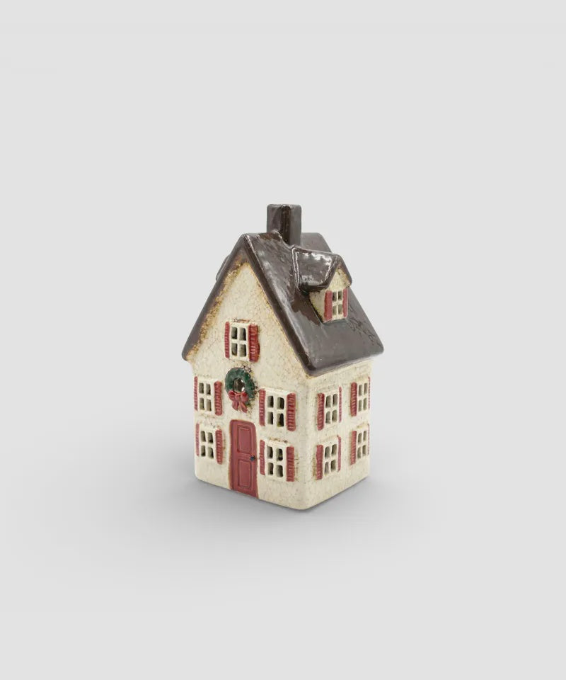 Nordgard Tall Villa with Bow Wreath