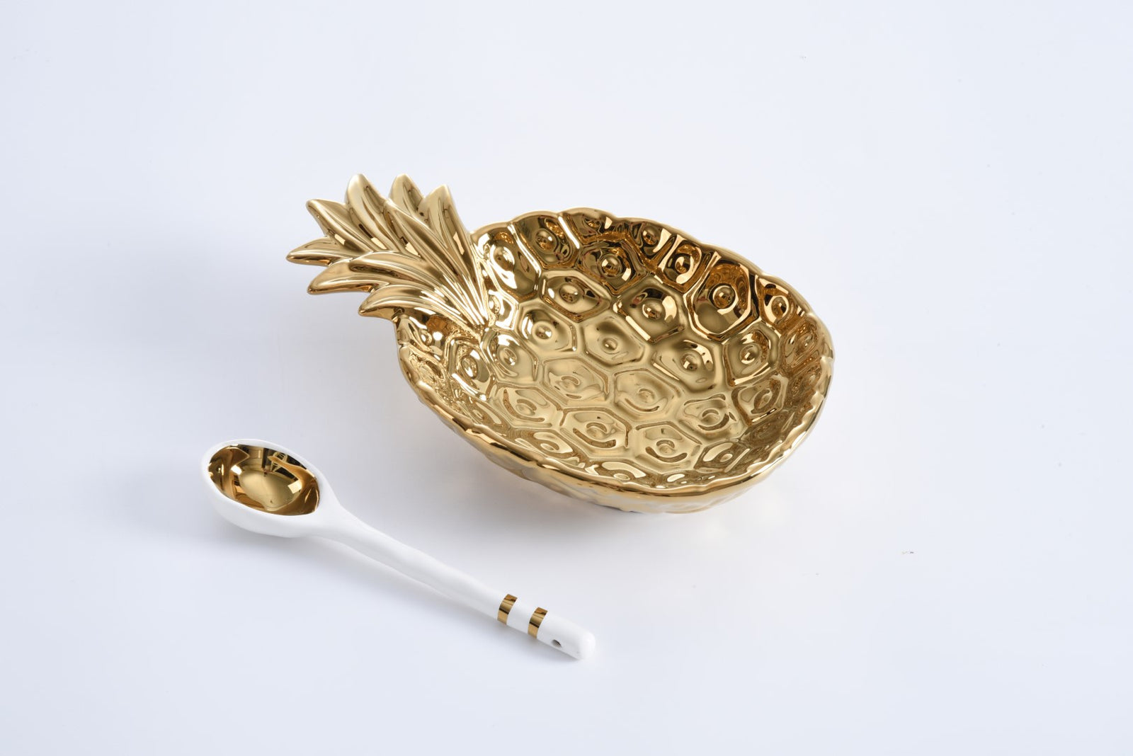 Pampa Bay Get Gifty - The Golden Pineapple Set Gold pineapple-shaped dish