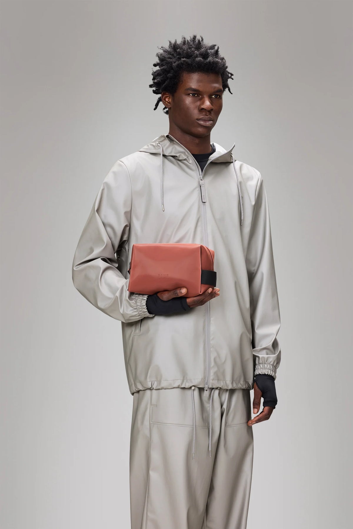 Rains Wash Bag Small W3 - Honor toiletry bag with black zipper