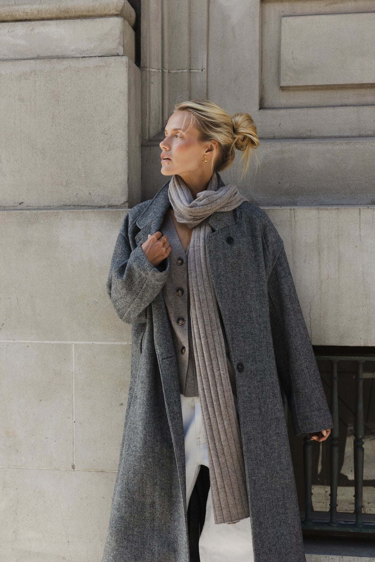 Sophie Store Relaxed Scarf - Donkey 100% Marino