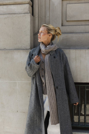 Sophie Store Relaxed Scarf - Donkey 100% Marino