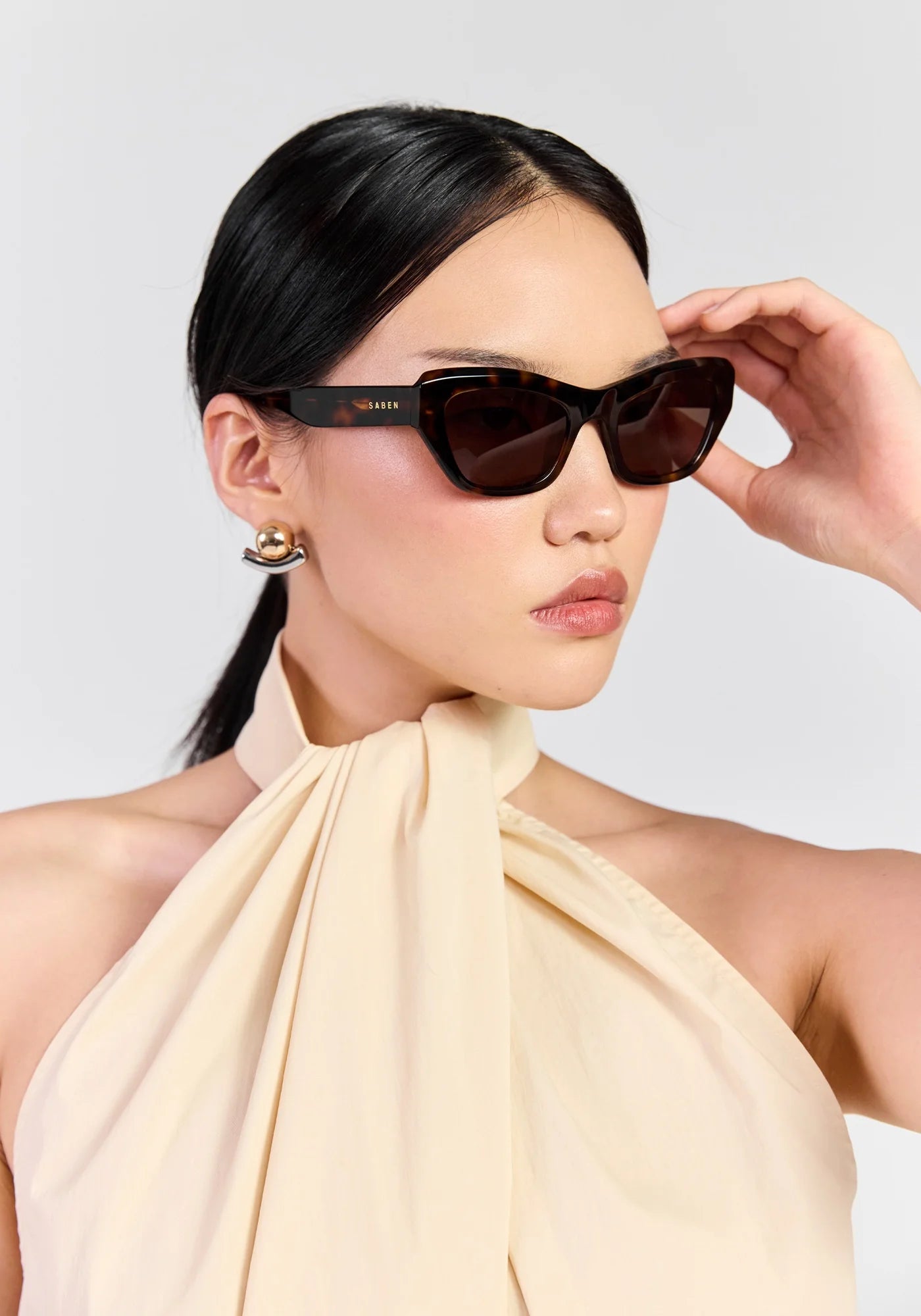 SABEN Cara Sunglasses - Tortoise Tortoiseshell cat-eye sunglasses with brown tinted lenses
