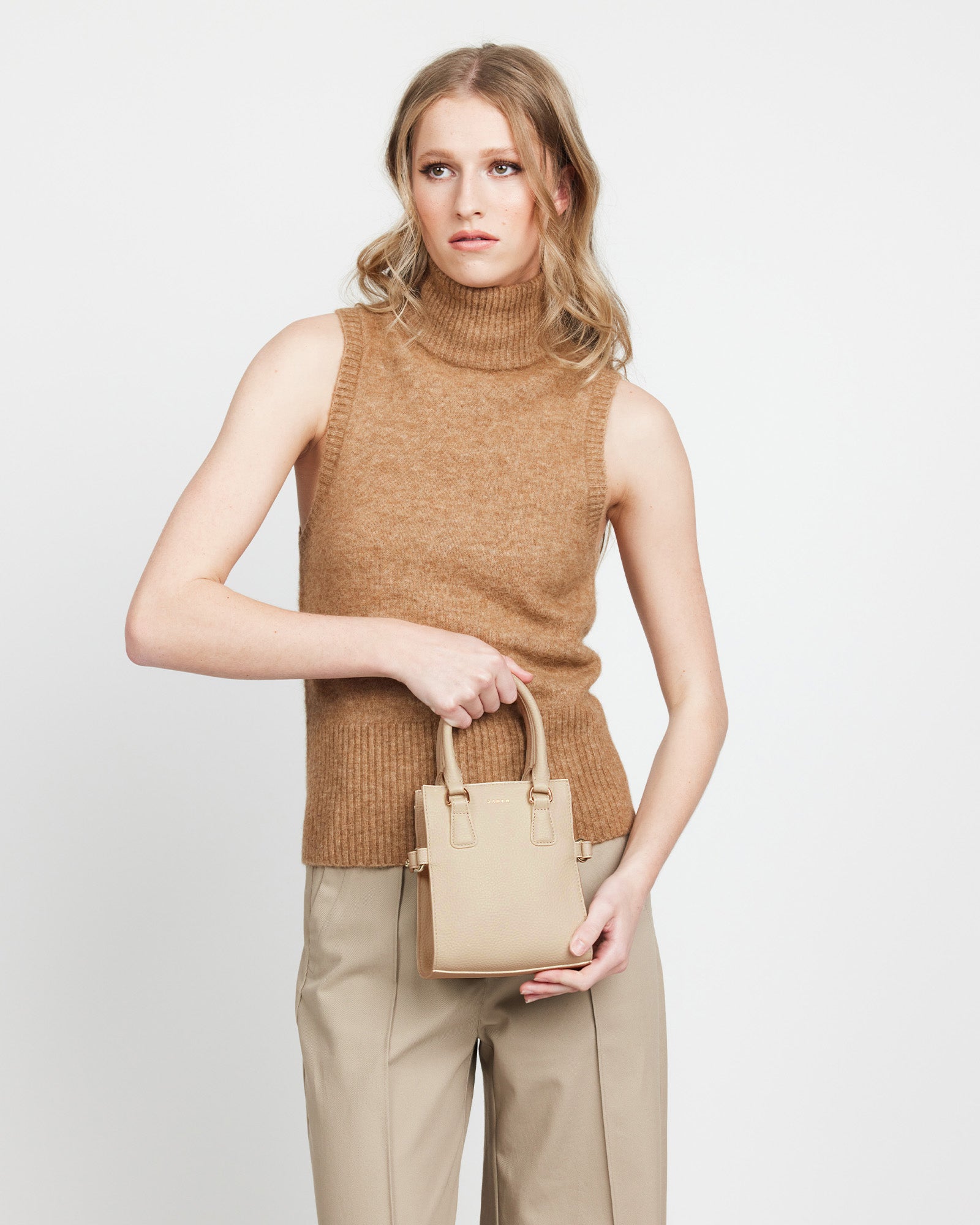 Saben Bianca Crossbody - Biscotti