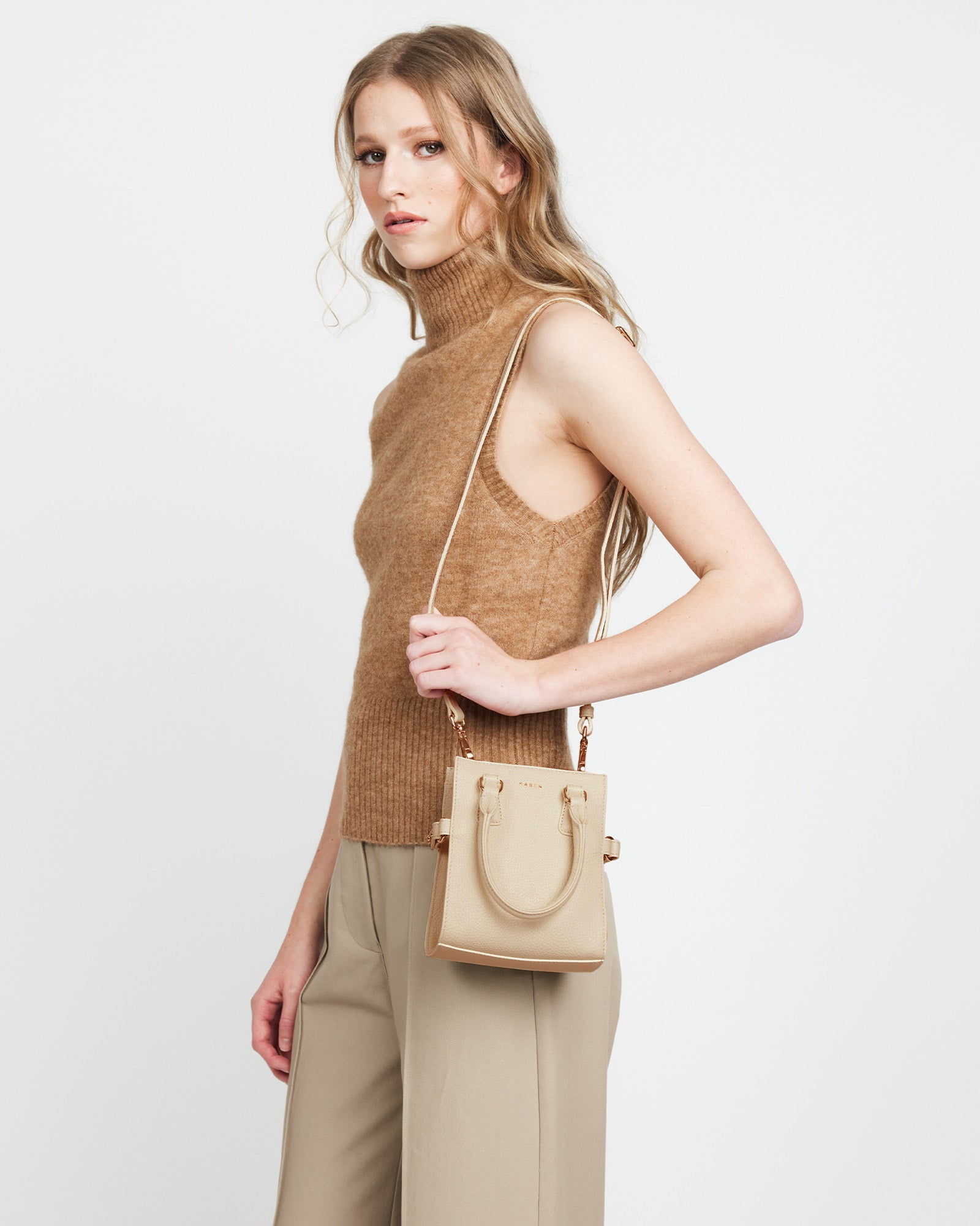 Saben Bianca Crossbody - Biscotti
