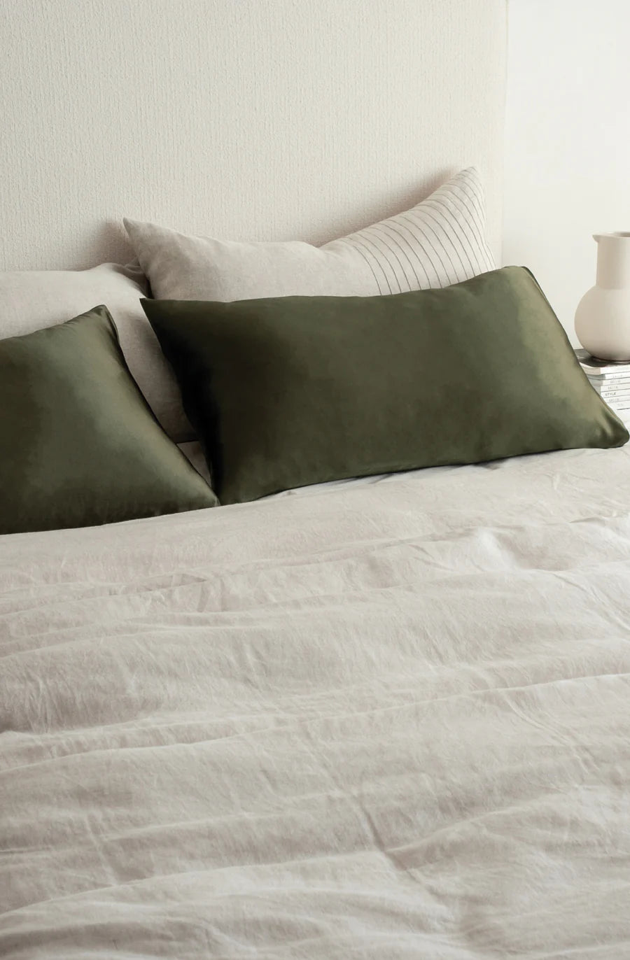 Bianca Lorenne Silk Pillowcase - Olive