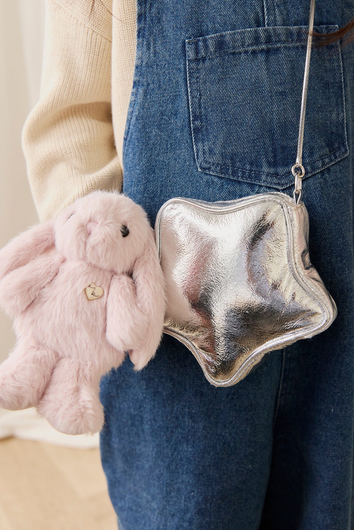 Jamie Kay Snuggle Bunnies - Penelope Key Charm - Blossom 15cm