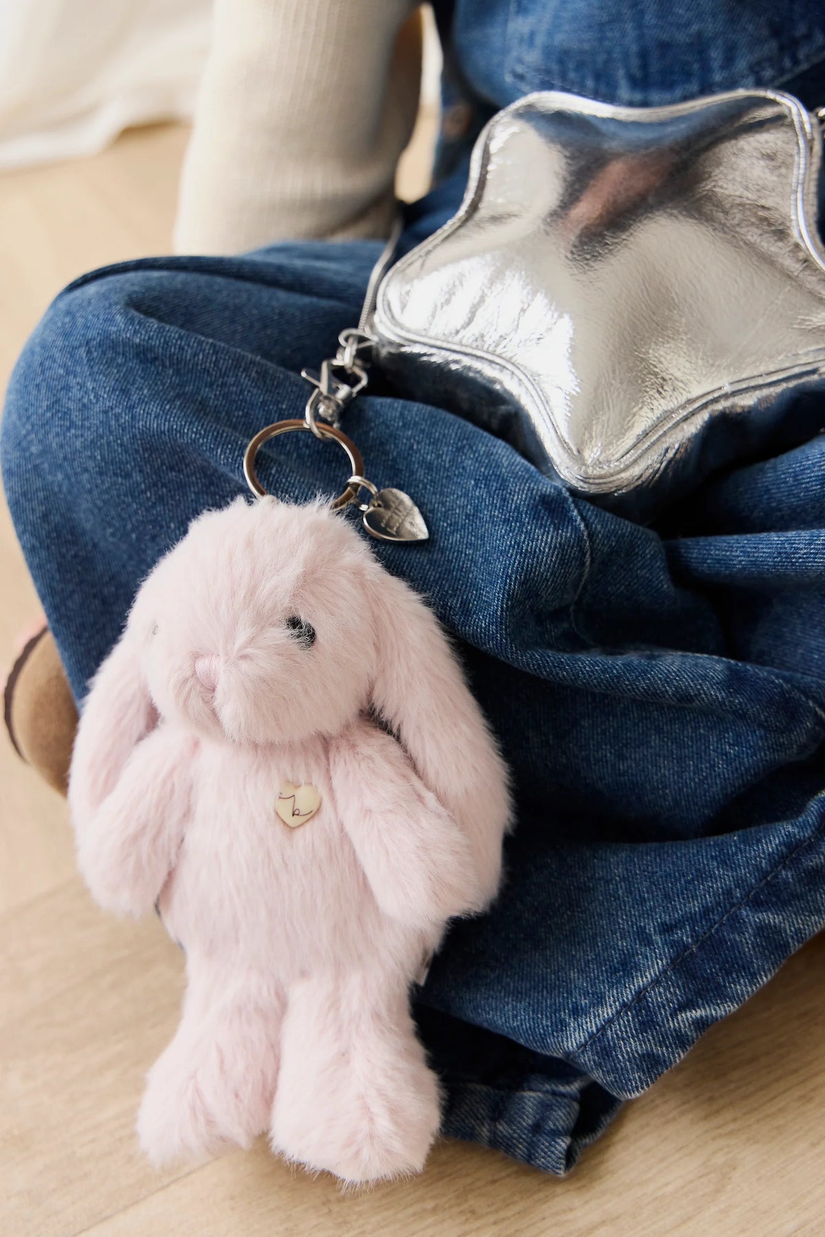 Jamie Kay Snuggle Bunnies - Penelope Key Charm - Blossom 15cm