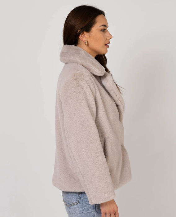 Stella + Gemma AW25 Britta Fur Jacket - Oyster