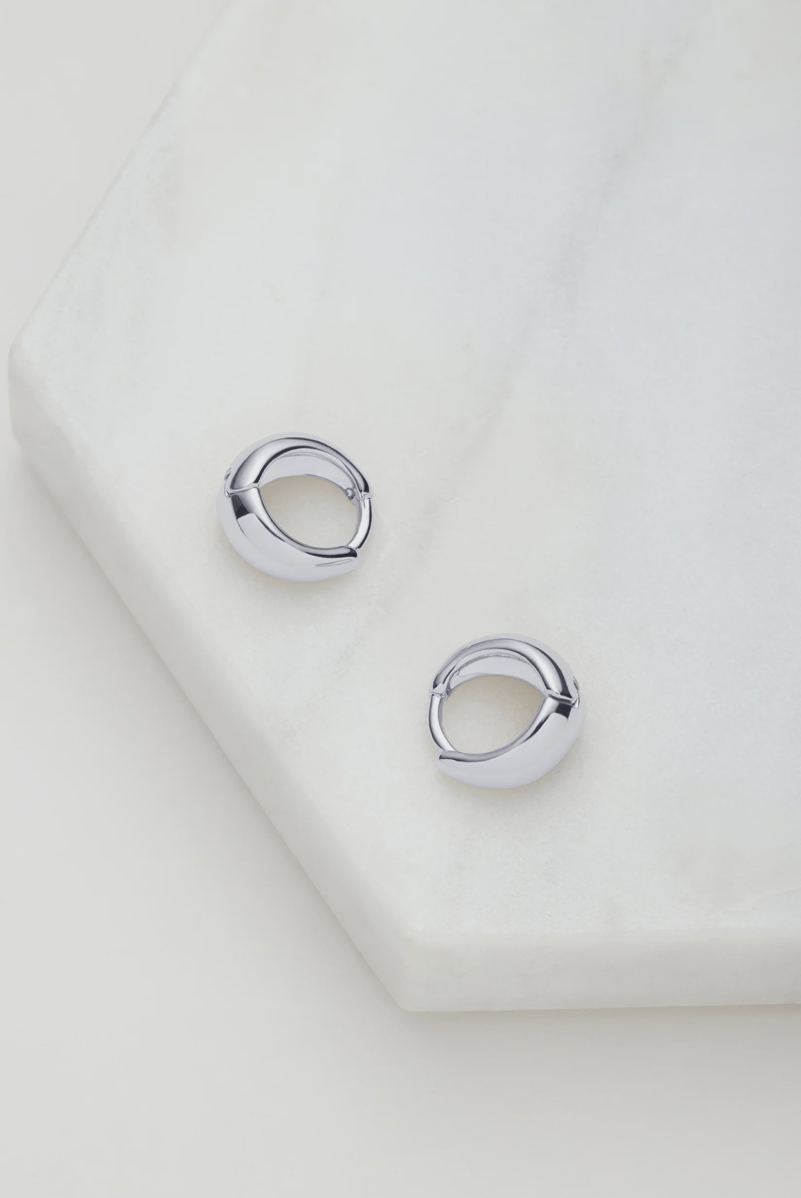 Zafino Steph Hoop Small Mini Huggy - Silver