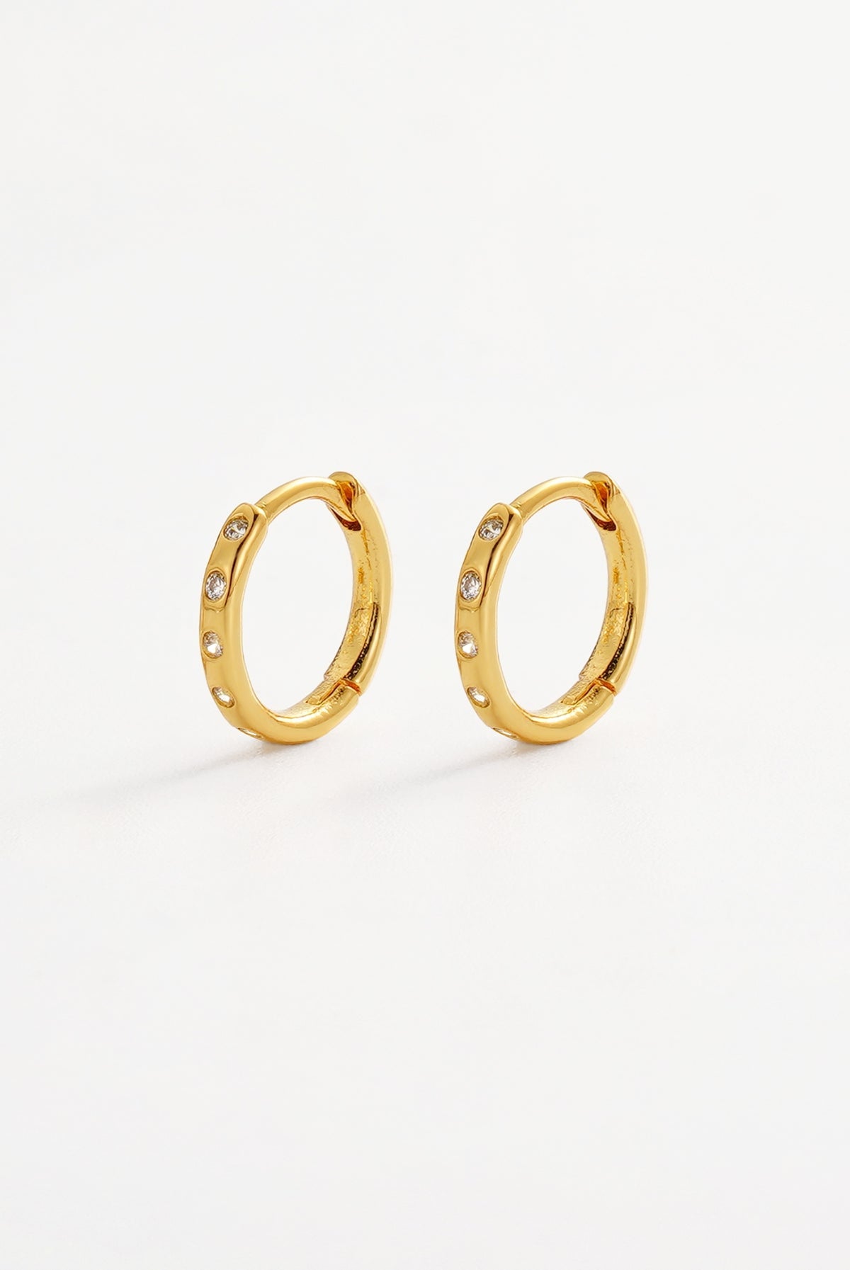 ZAFINO Talia Huggie - Gold hoop earrings with embedded stones