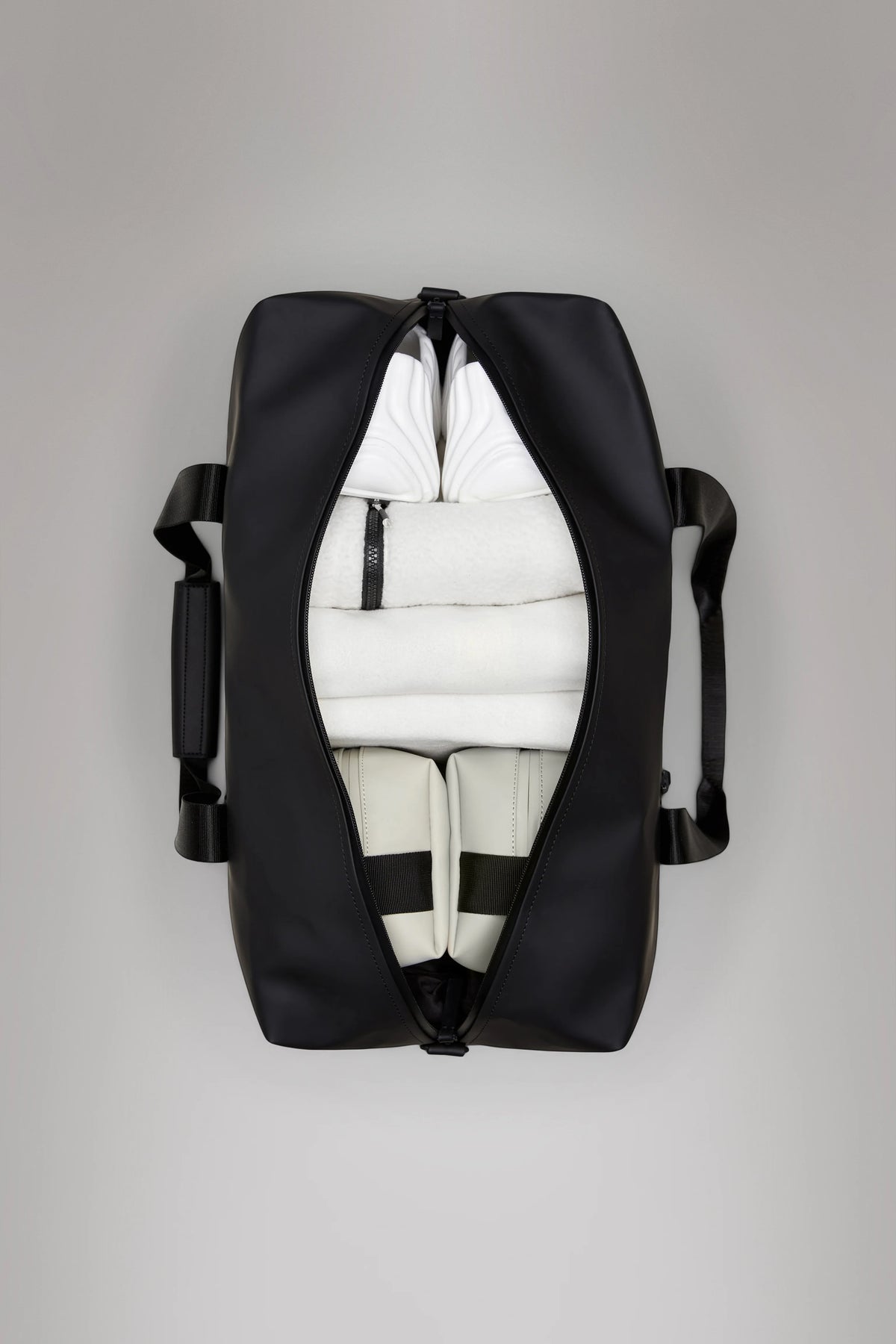 RAINS Trail Gym Bag W3 - Black