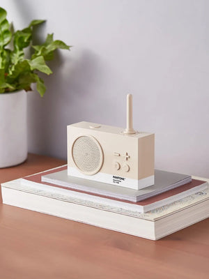 LEXON Tykho 3 Lexon x Pantone - Sand Small beige radio