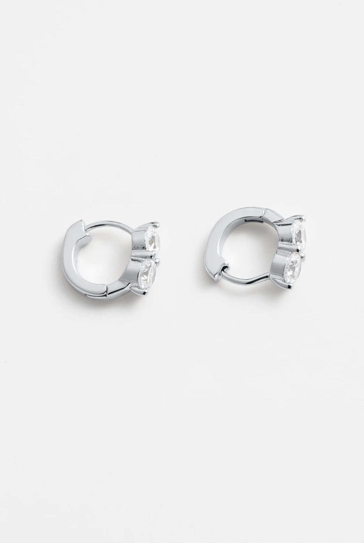 ZAFINO 7795 Zoe Huggie - Silver