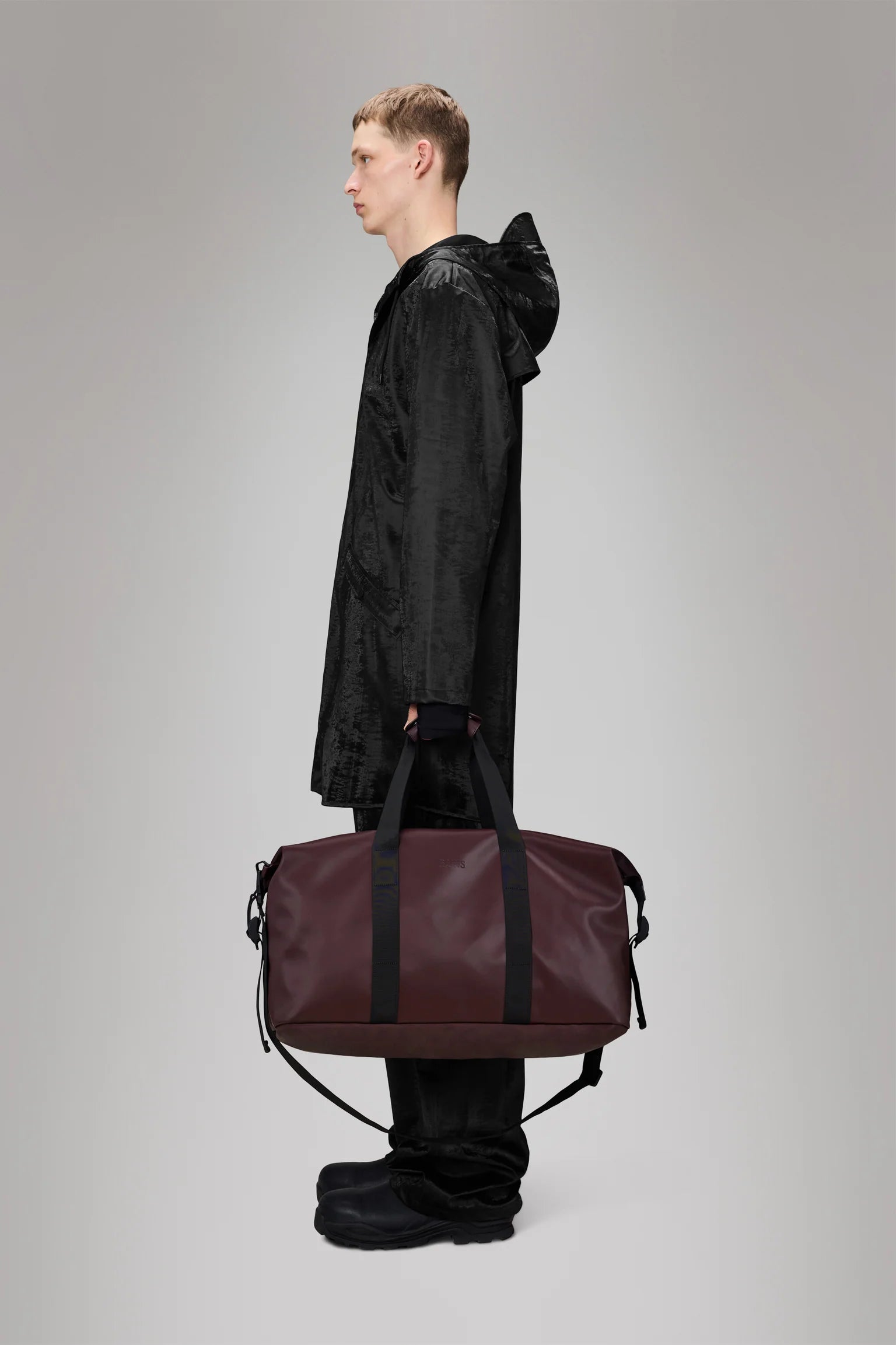 Rains Hilo Weekend Bag W3 - Depth