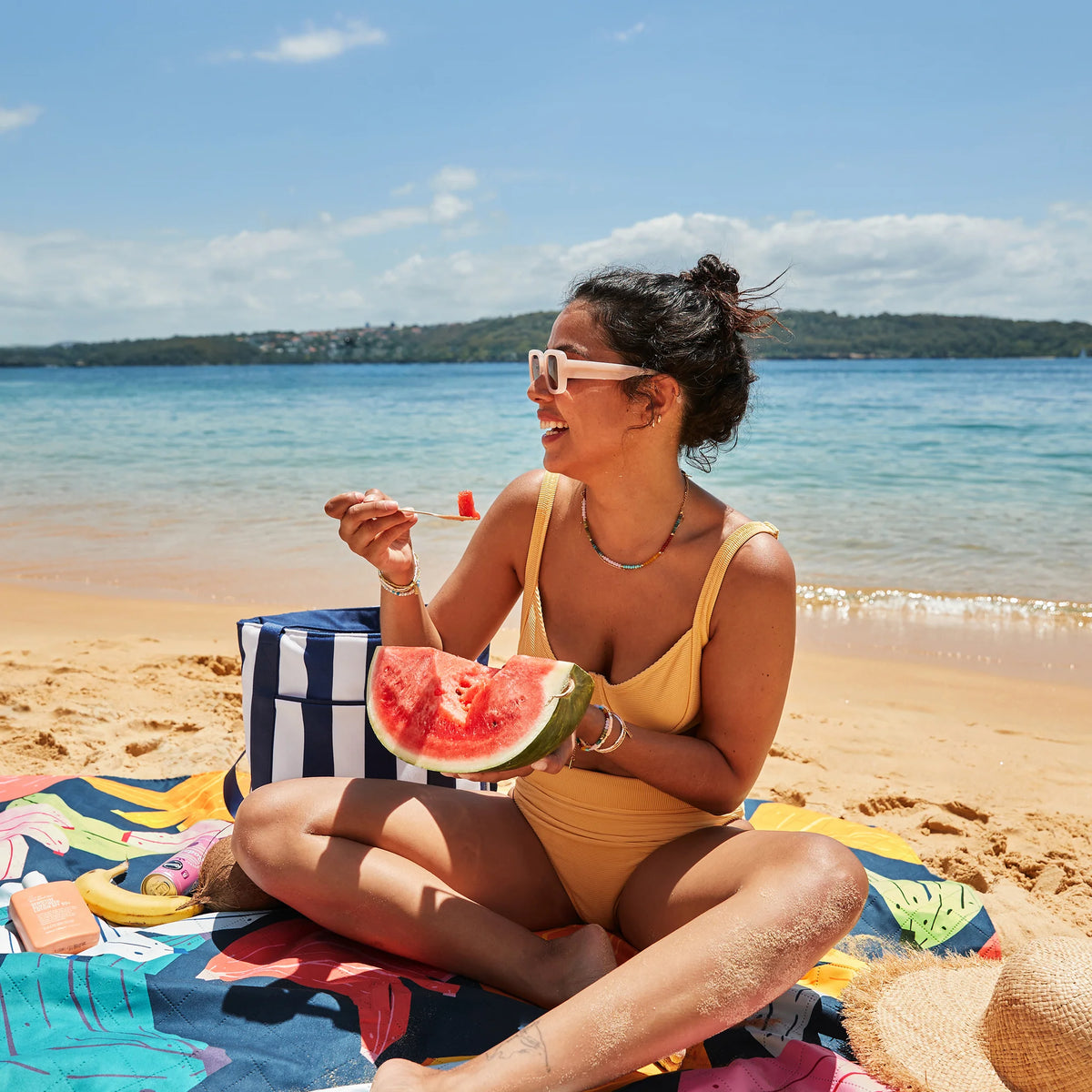 Dock & Bay Beach Blanket Large Bananarama Colorful banana-patterned picnic blanket