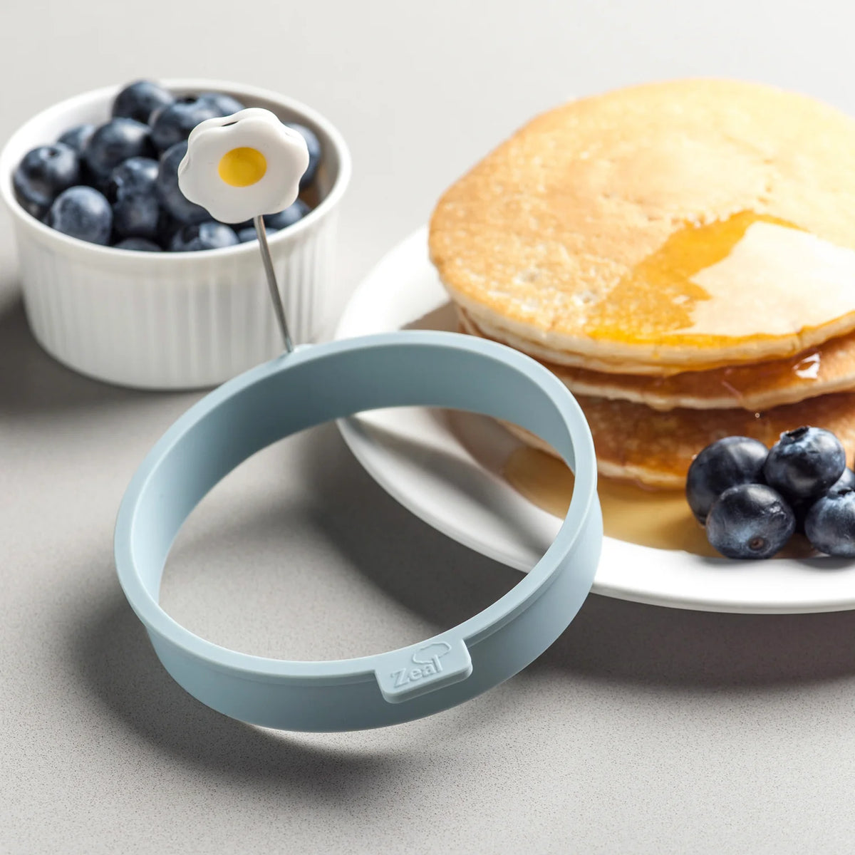 Zeal Perfect Eggs Silicone Egg Ring egg-shaped kitchen tool mold
