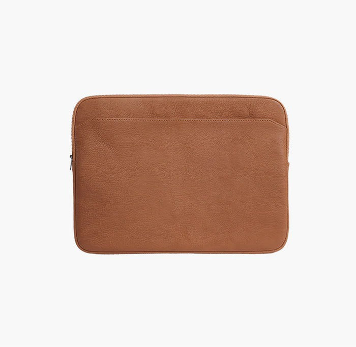 Duffle & Co Blackwell Tan Leather Sleeve