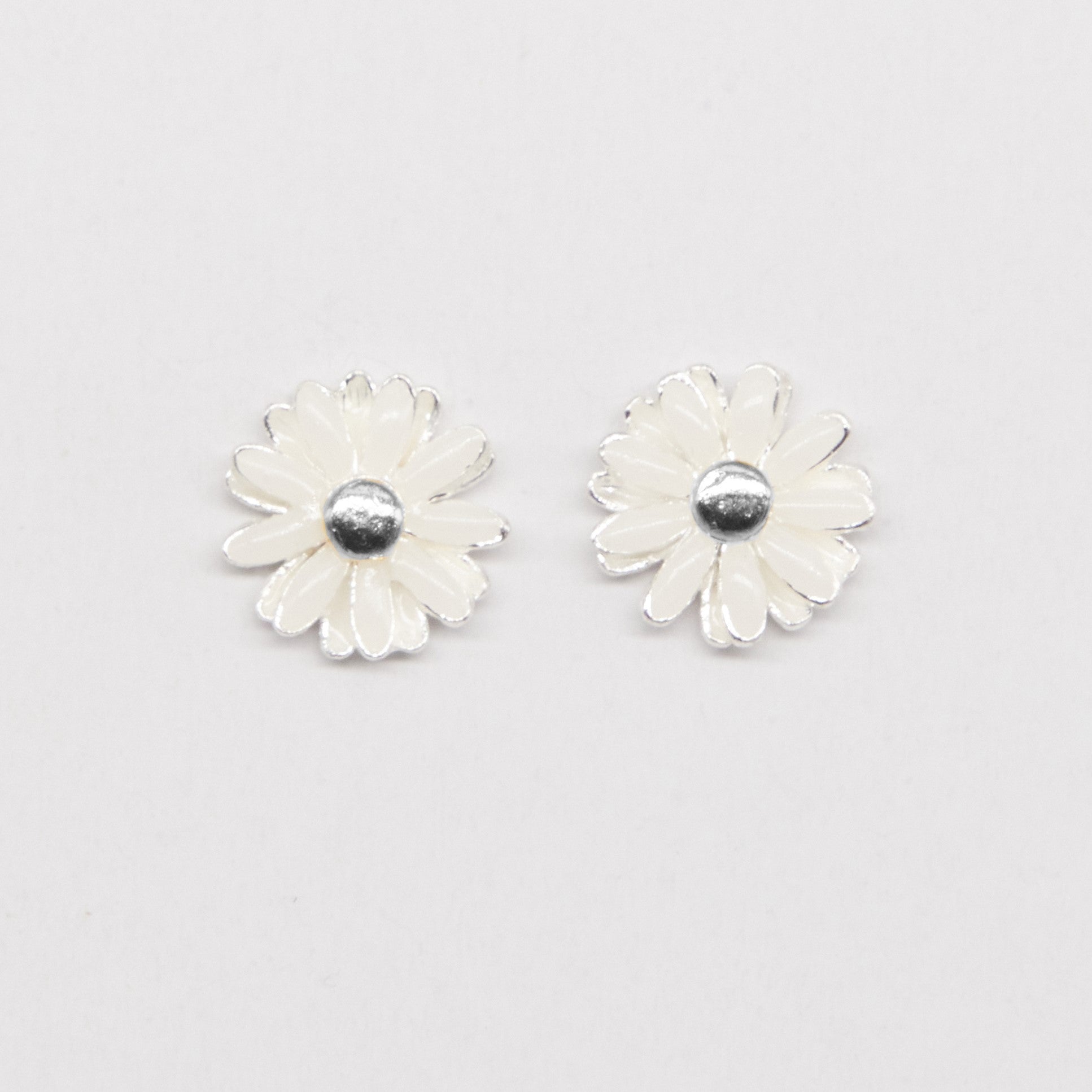 Stella + Gemma White/Silver Flower Earrings